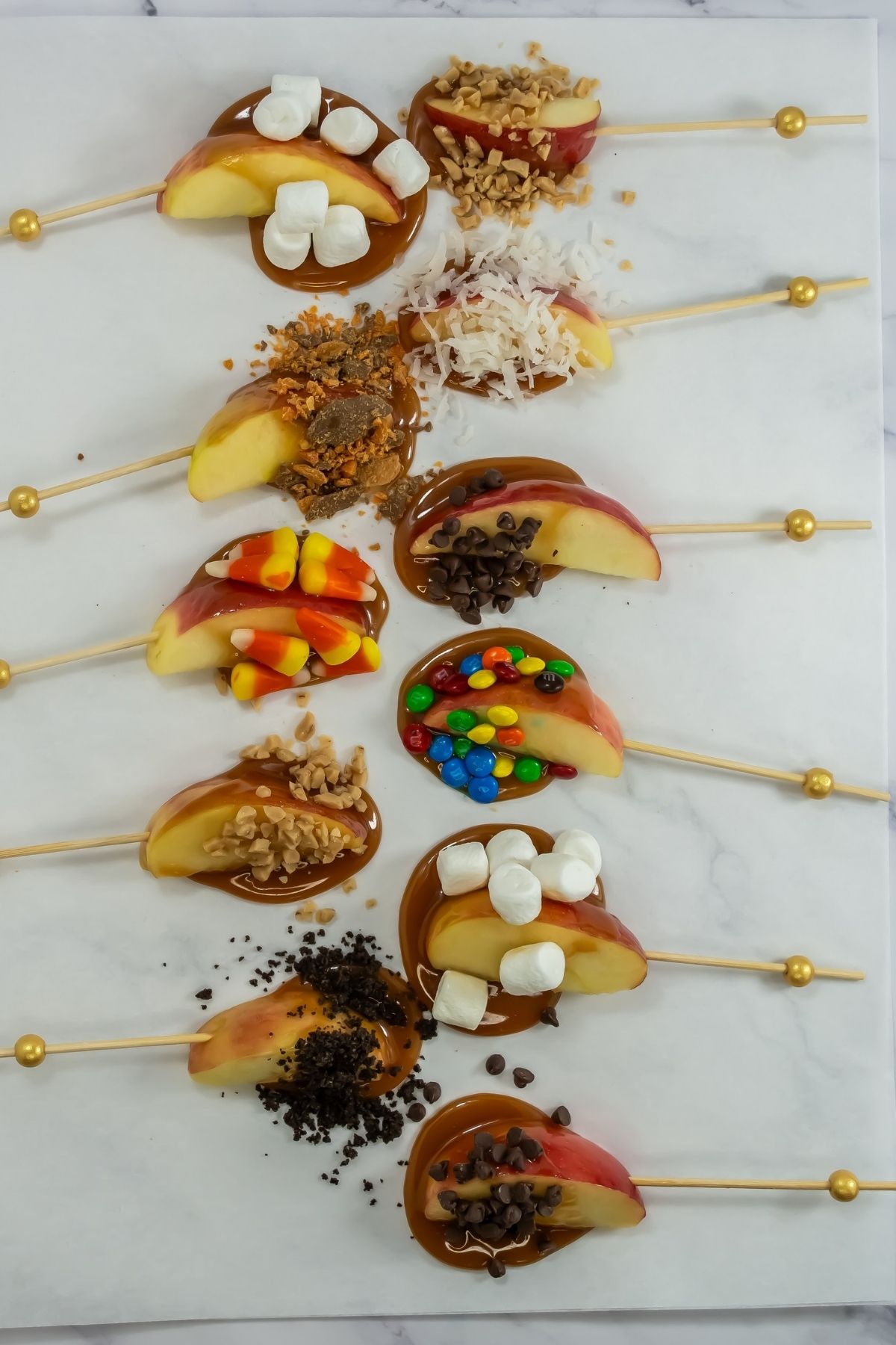 Slices apples sprinkles with toppings.