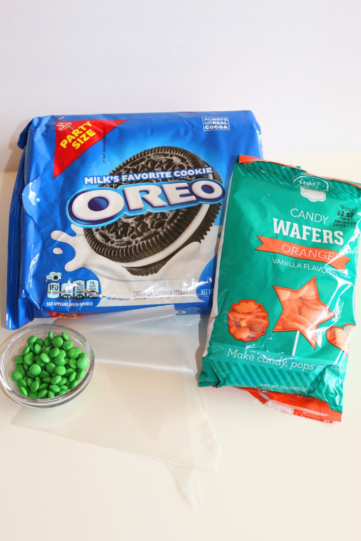 Pumpkin oreo ingredients on a counter.